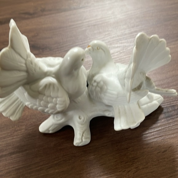 Porcelain Home Interior Dove and pigeon Art - Picture 2 of 4